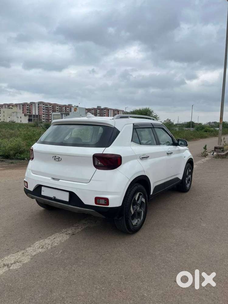 Hyundai Venue 1.0 Sx (o) Turbo Dct, 2019, Petrol