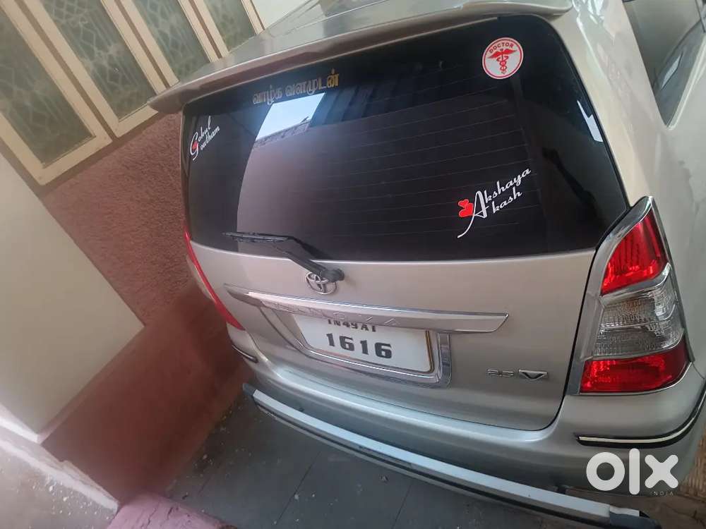 Toyota Innova 2012 Diesel 210000 Km Driven