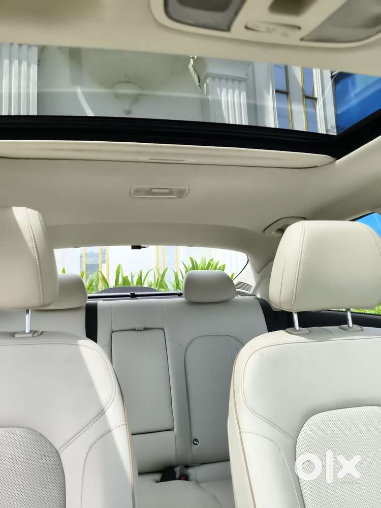 Hyundai Verna Sx (o) 1.5 Vtvt Ivt [2023 - 2026], 2023, Petrol