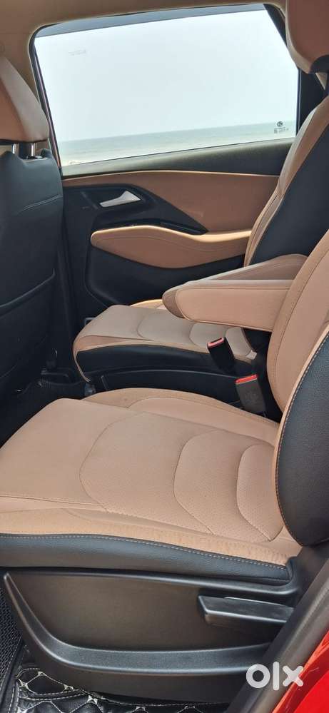 Mg Hector Plus Savvy Pro 1.5 Turbo Petrol Cvt 6 Str, 2026, Petrol