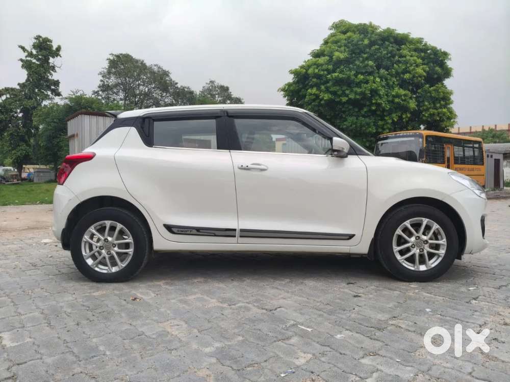 Maruti Suzuki Swift 1.3 Zxi, 2021, Petrol