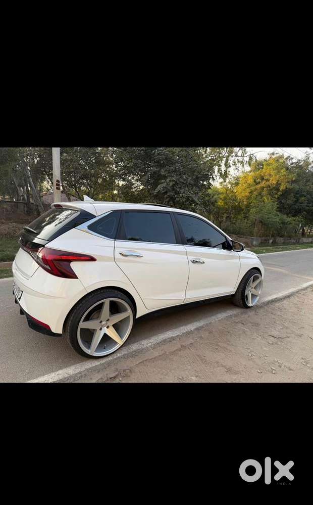 Hyundai I20 Top Model With 20 Inch Alloy Wheels