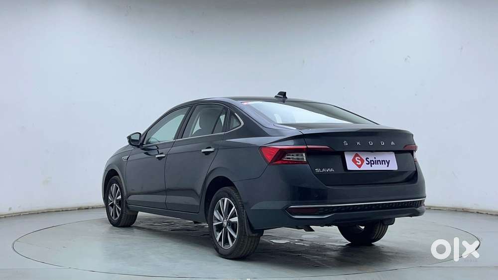 Skoda Slavia Style 1.0l Tsi At, 2023, Petrol