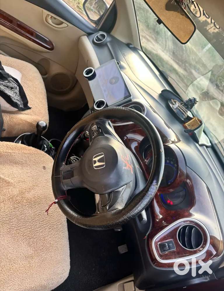 Honda Mobilio 2015 Petrol 137000 Km Driven