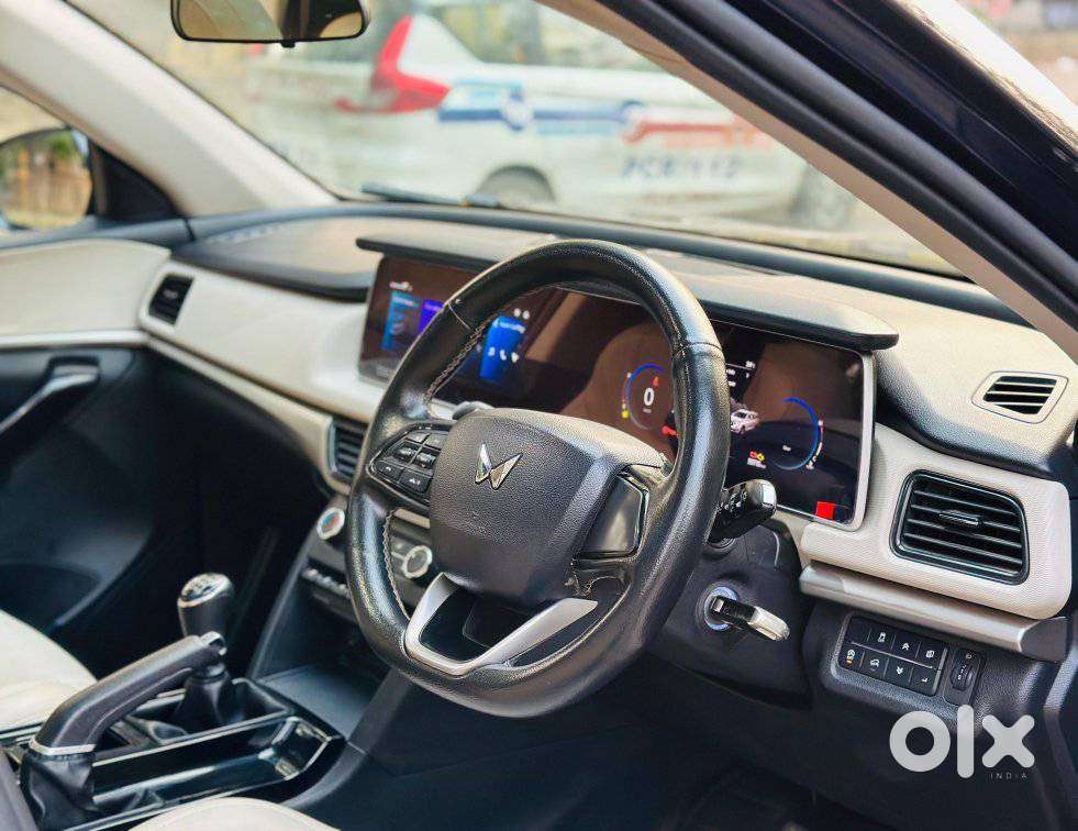 Mahindra Xuv700 2.2 Ax 5 Diesel Mt 7 Str, 2022, Diesel