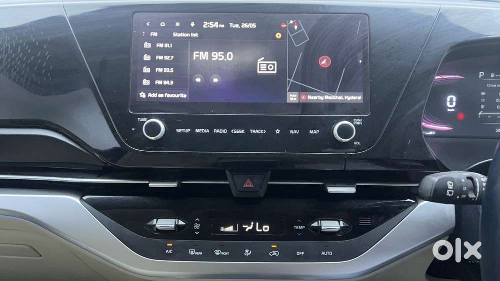 Kia Carens 1.4 Luxury Plus Dct 7 Str, 2022, Petrol