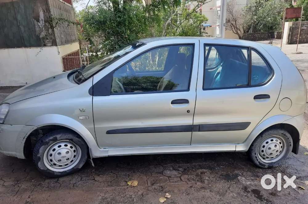 Tata Indica V2 Xeta 2004 Petrol Well Maintained