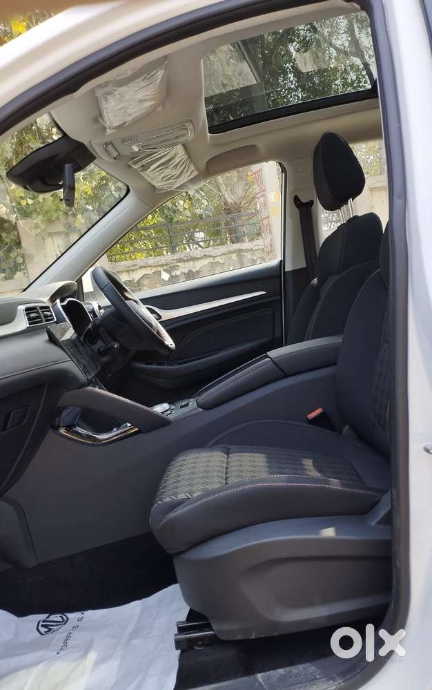 Mg Zs Ev Exclusive, 2025, Electric