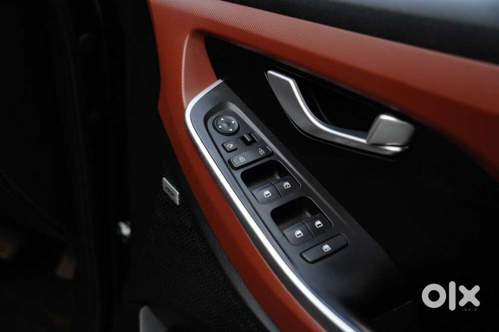 Hyundai Alcazar 1.5 Tdct Signature (o) 7s Petrol, 2024, Petrol