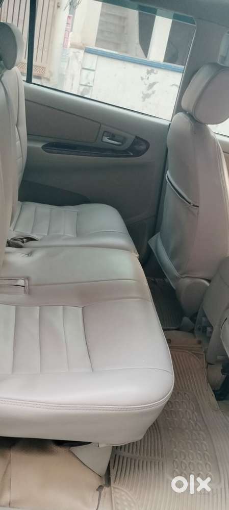 Toyota Innova 2.5 V 7 Str, 2012, Diesel