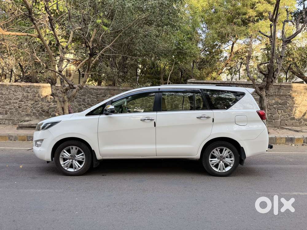 Toyota Innova Crysta