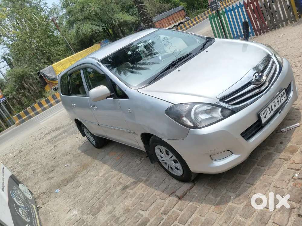 Toyota Innova 2011 Diesel 302000 Km Driven