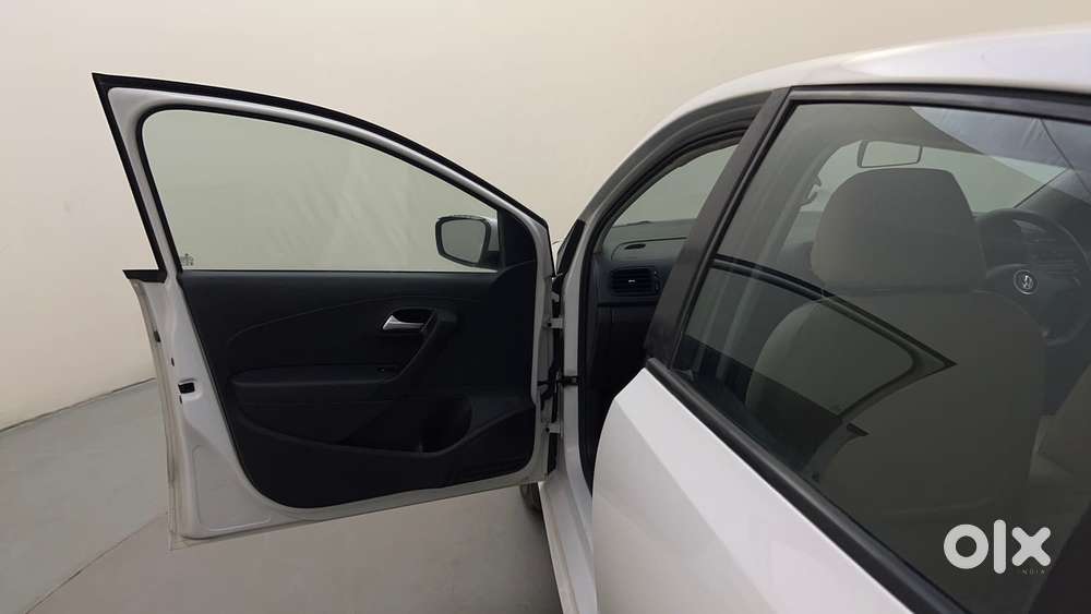 Volkswagen Polo Petrol Comfortline 1.2l, 2015, Petrol