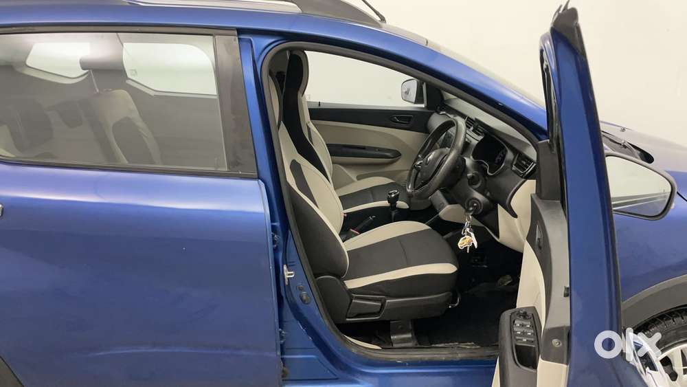 Renault Triber Rxt, 2022, Petrol