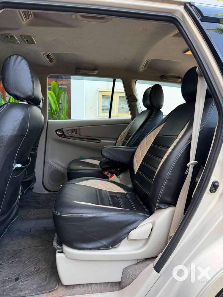 Toyota Innova V Diesel 2014  1st Owner  1.70 Lakh Km  Company Servi