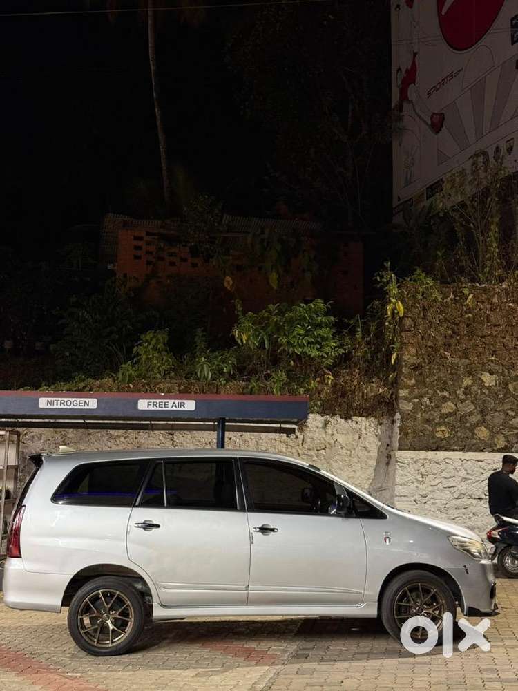 Toyota Innova 2013 Diesel Well Maintained