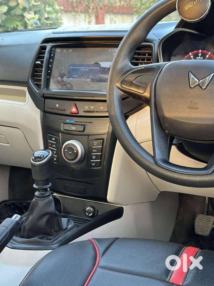 Mahindra Xuv300 W4, 2023, Petrol