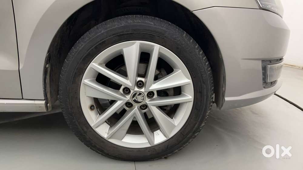 Skoda Rapid 1.6 Mpi At Style, 2017, Petrol