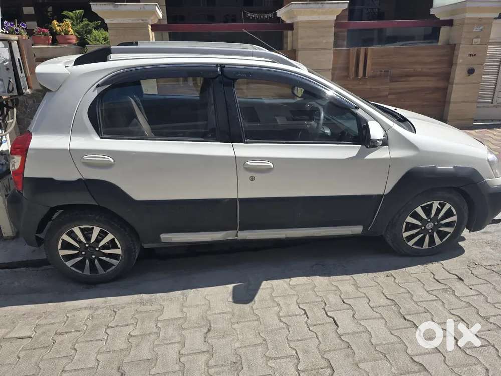 Toyota Etios Cross 2015 Diesel 230000 Km Driven