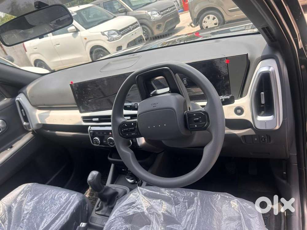 Hyundai Venue 2026 Petrol 1700 Km Driven