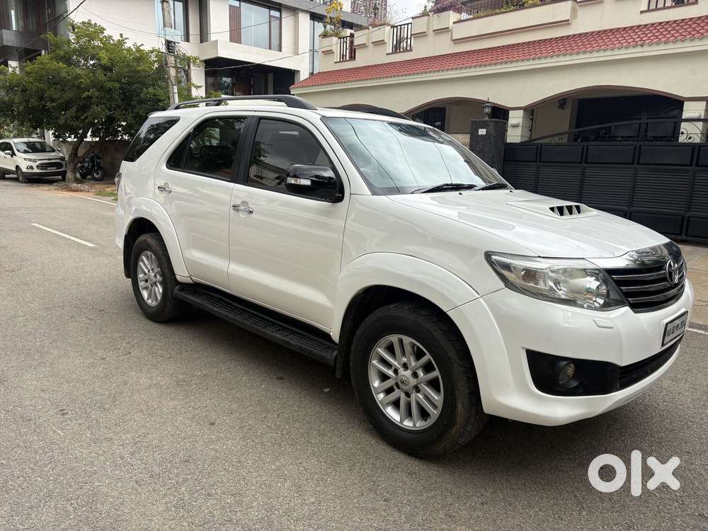 Toyota Fortuner 4x2 Manual, 2014, Diesel