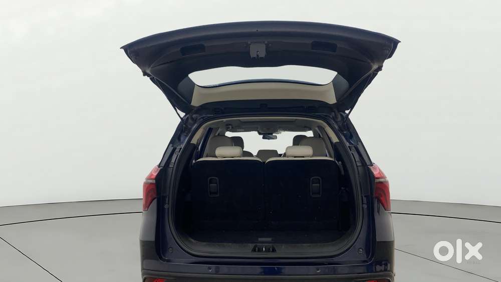 Mahindra Xuv700 2.0 Ax 7 Petrol Mt Str, 2021, Petrol