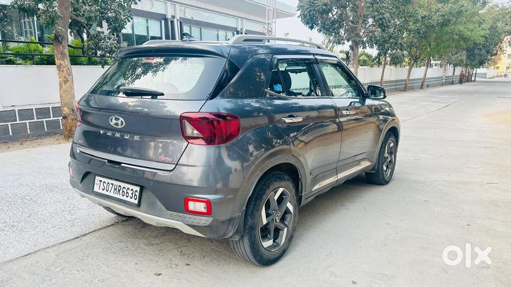 Hyundai Venue Petrol 2021