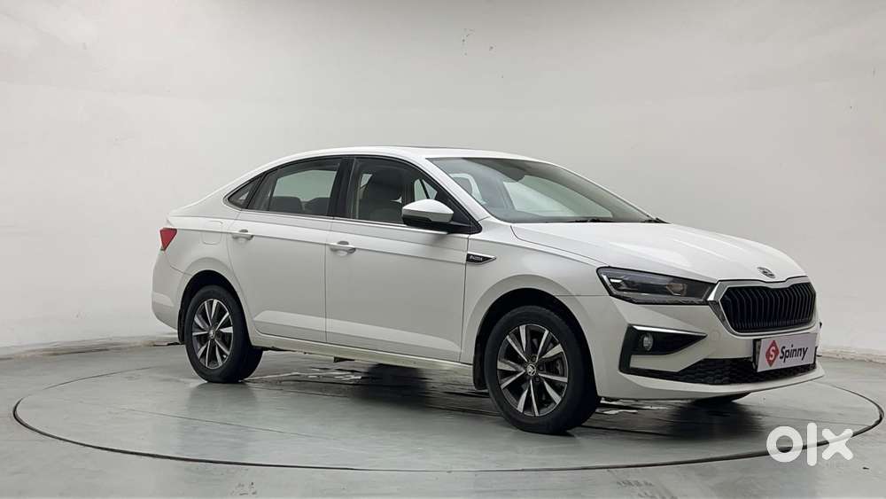 Skoda Slavia Style 1.0l Tsi Mt, 2022, Petrol