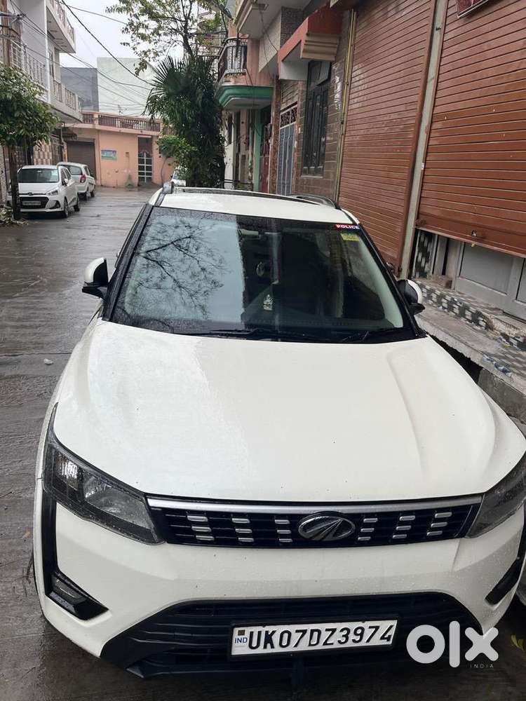 Mahindra Xuv 300 2021 Diesel Well Maintained