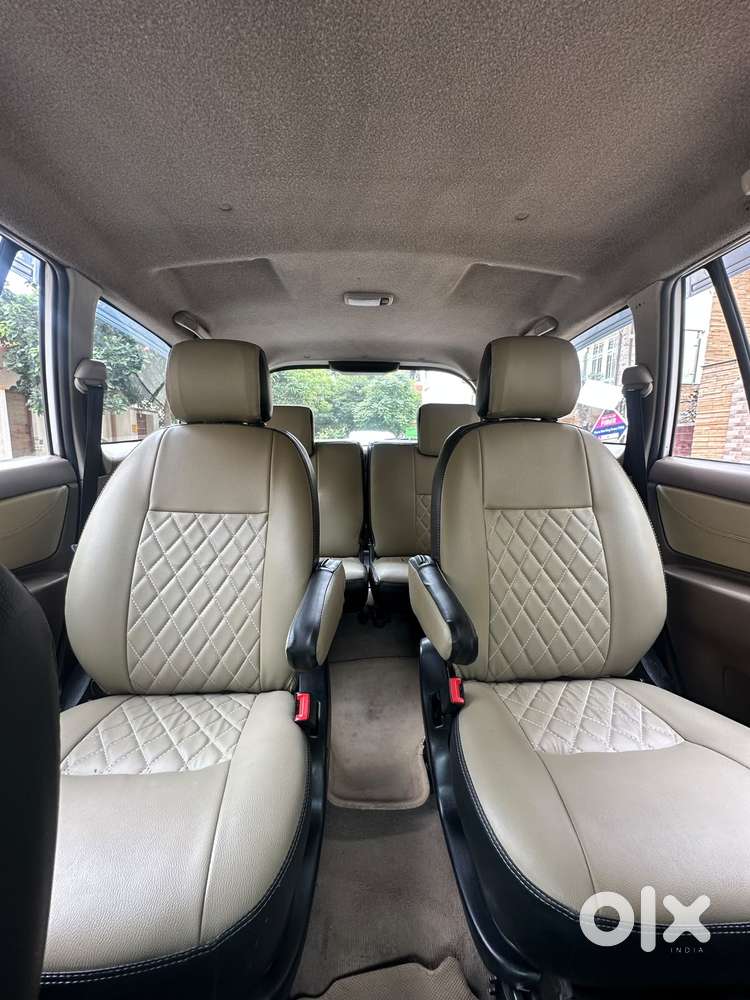 Toyota Innova 2.5 G (diesel) 8 Seater Bs Iv, 2015, Diesel