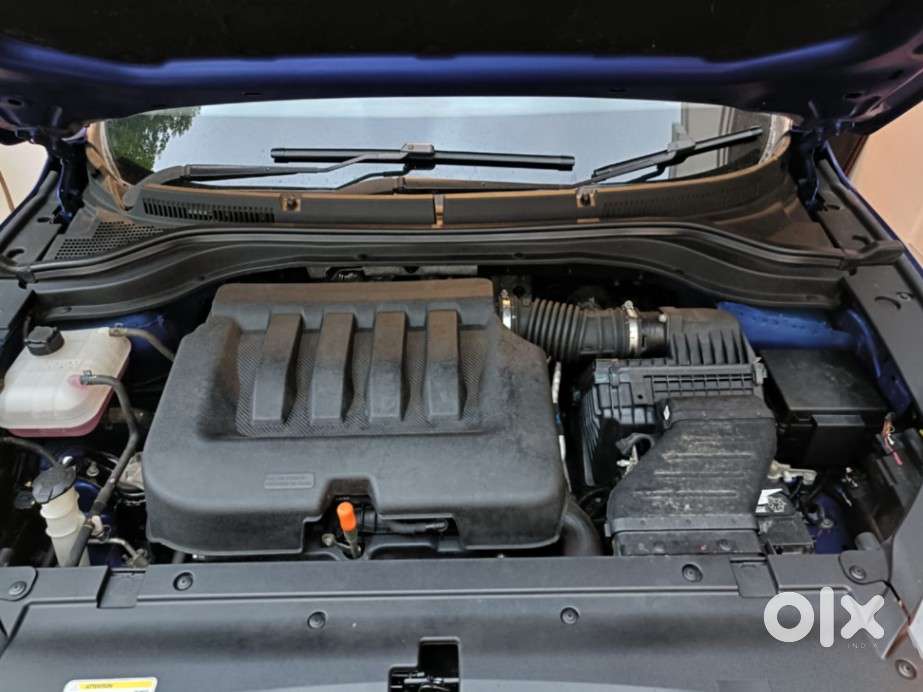 Mahindra Xuv700 2.0 Ax 7 Petrol At Str, 2021, Petrol