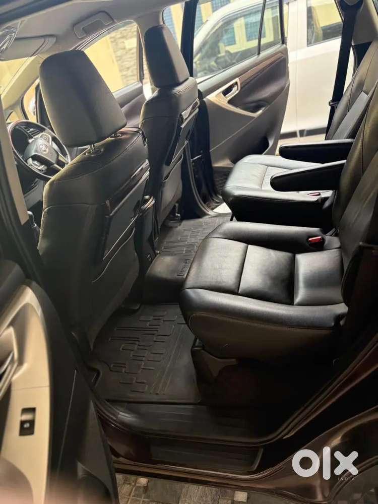 Toyota Innova Crysta 2019