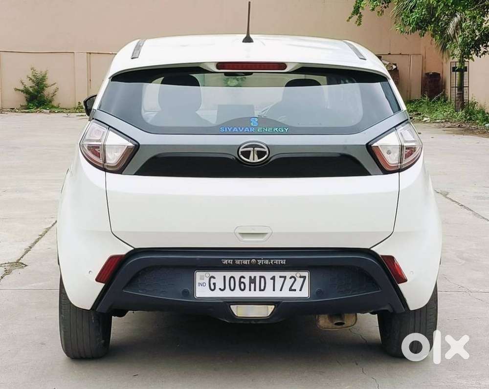 Tata Nexon 1.2 Revotron Xm (s), 2018, Cng & Hybrids