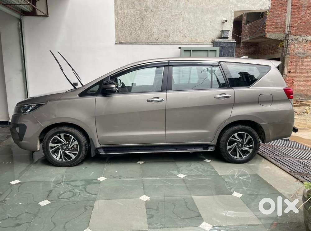 Toyota Innova Crysta 2022 Petrol Well Maintained