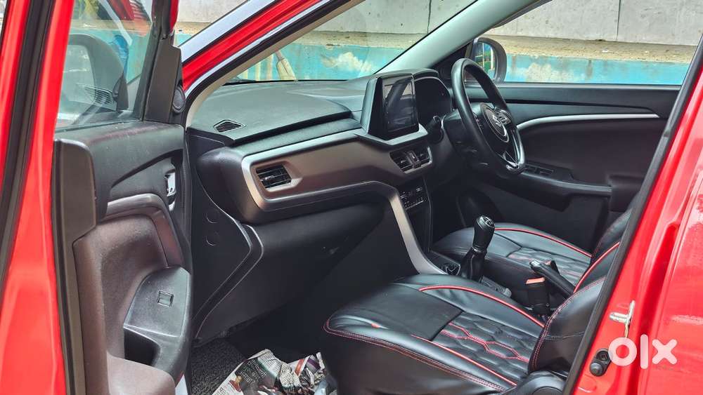 Maruti Suzuki Brezza 1.5 Zxi Smart Hybrid Dual Tone, 2024, Petrol