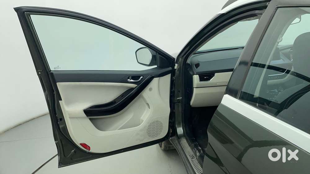 Tata Nexon 1.2 Revotron Xza Plus (o) Dual Tone, 2021, Petrol