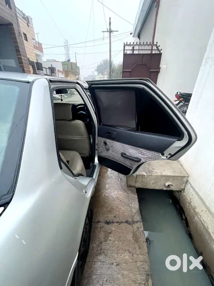 Maruti Suzuki Esteem 2005 Petrol Well Maintained