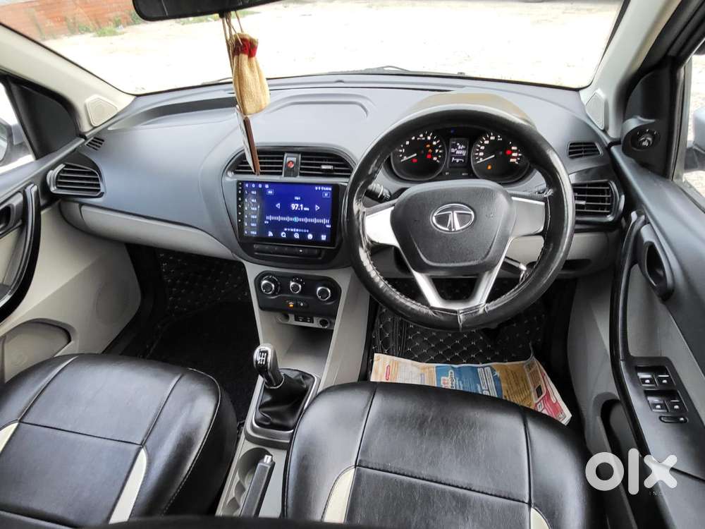 Tata Tiago 1.2 Revotron Xt (o), 2017, Petrol