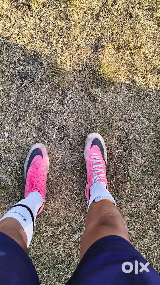 Shoes football