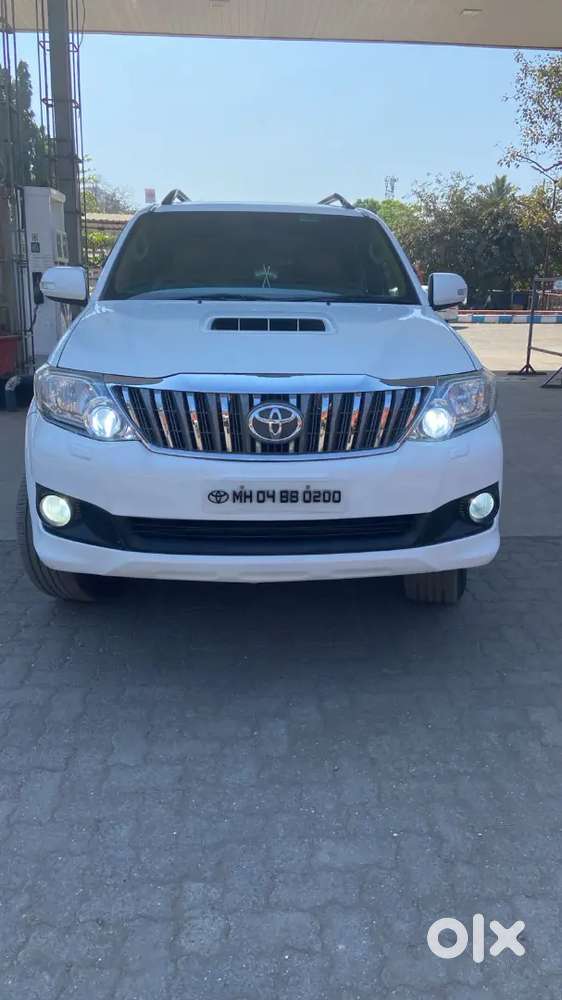 Toyota Fortuner 2012 Diesel 150000 Km Driven