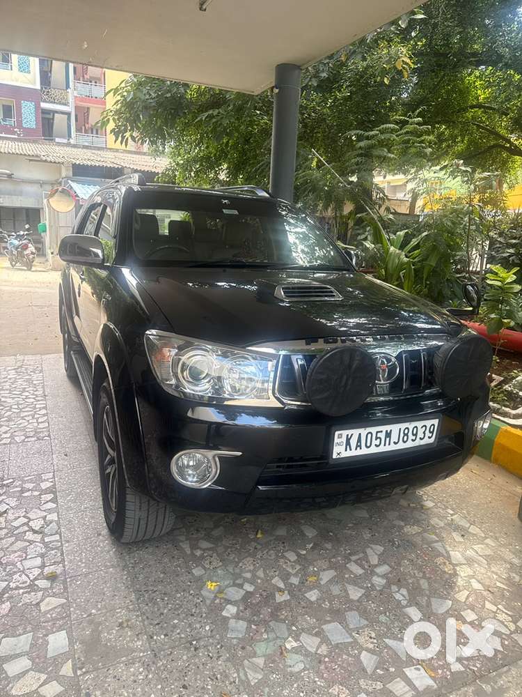 Toyota Fortuner Diesel 2011 Manual