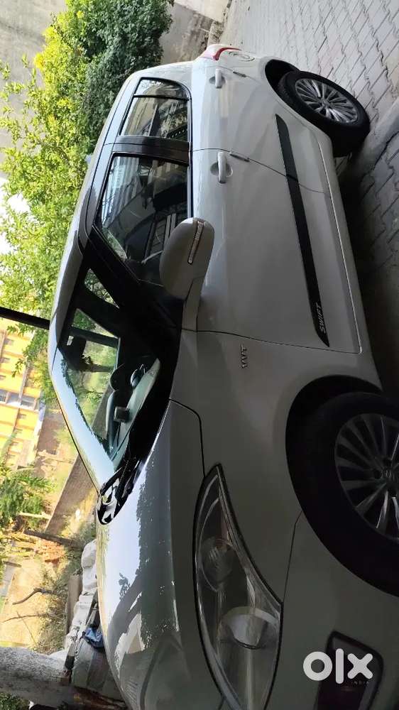 Maruti Suzuki Swift 15 Petrol 82000 Km Driven