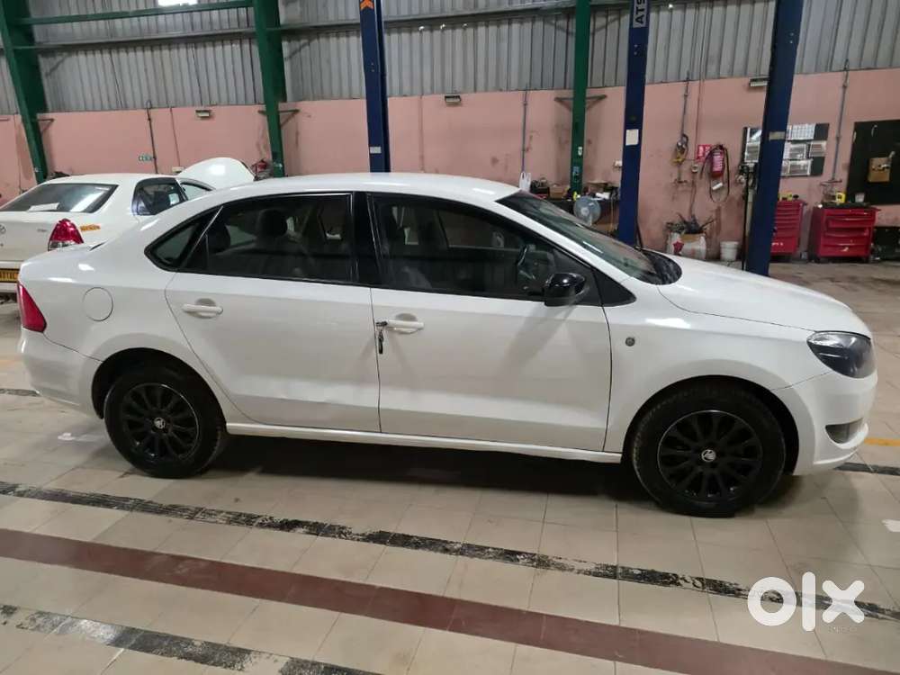 Skoda Rapid Elegance 1.5 2014