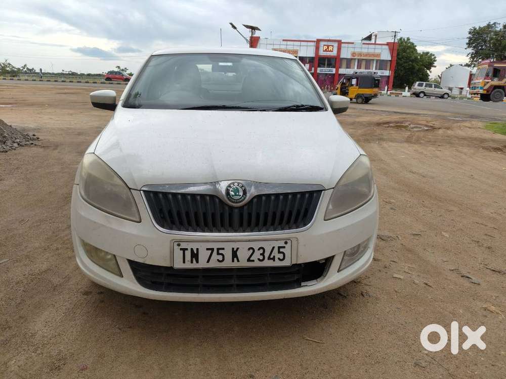 Skoda Rapid Elegance 2013