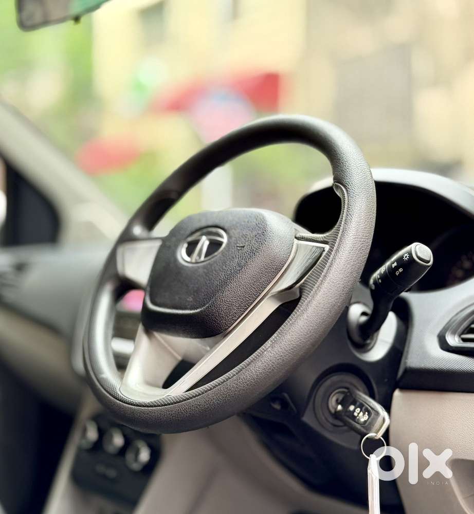 Tata Tiago 1.2 Revotron Xt (o), 2017, Petrol