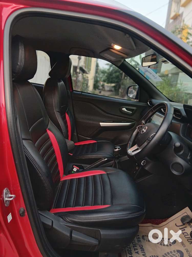 Nissan Magnite 1.0 Xv Premium, 2022, Petrol