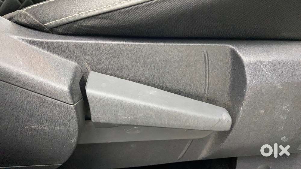 Nissan Magnite 1.0 Xv Premium Turbo Cvt, 2021, Petrol