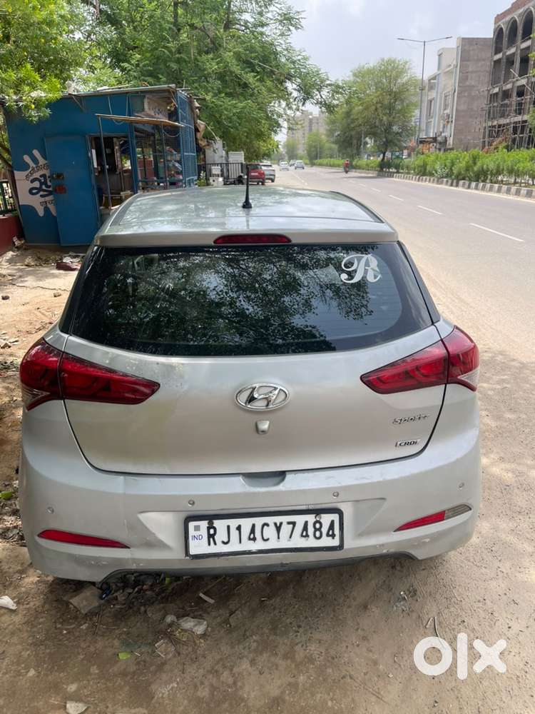 Hyundai I20 Sportz Diesel 2015, New Tyres , Good Condition