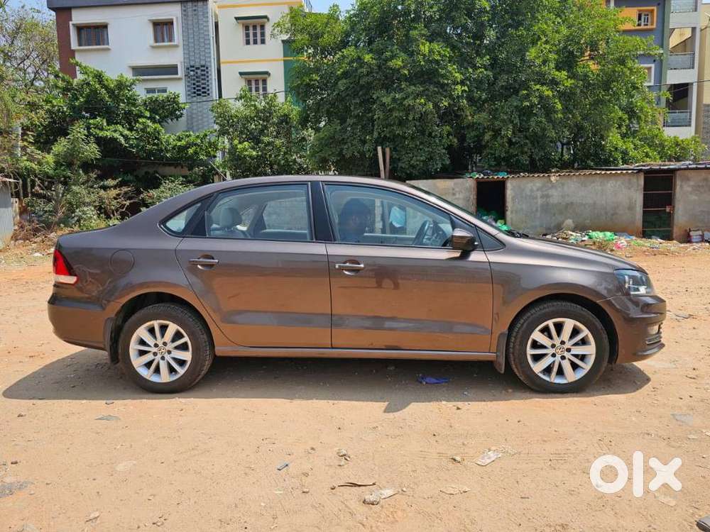 Volkswagen Vento 1.2 Tsi Highline At, 2015, Petrol