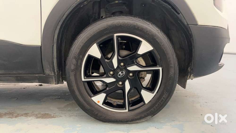 Tata Punch Accomplished Dazzle Sunroof Cng, 2024, Cng & Hybrids